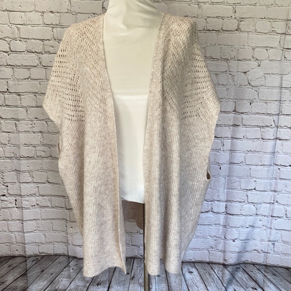 Anothropogie Sleeveless Cardigan sweater - Picture 1 of 9